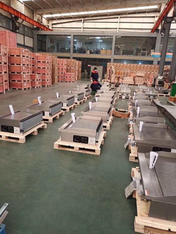 Heavy Equipment In Kitchen - Griddle Komersial 36 Inci 3 Tungku,